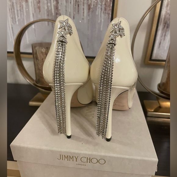 Very Elegant brand new Jimmy Choo Patent Leather Pumps Crafted with Crystals - Picture 5 of 16